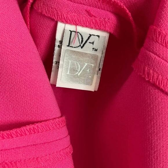 Diane von Furstenberg Women’s Sz 10 Hot Pink Sleeveless Fit & Flare Rayon Dress - Picture 3 of 15